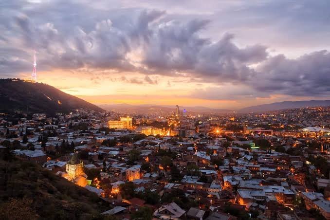 Tiflis, donde lo antiguo y lo nuevo conviven en el Viejo Tiflis