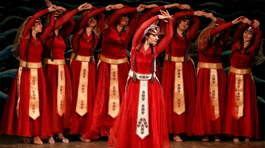 THE 4 MOST BEAUTIFUL ARMENIAN FOLK DANCES