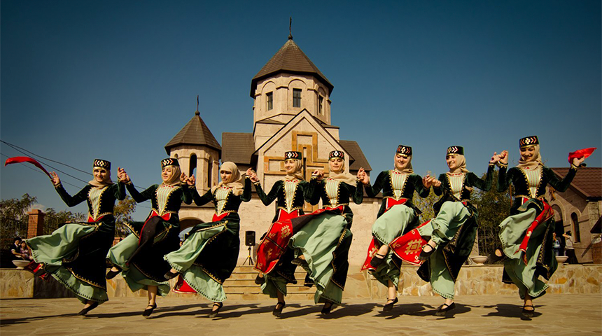 THE 4 MOST BEAUTIFUL ARMENIAN FOLK DANCES