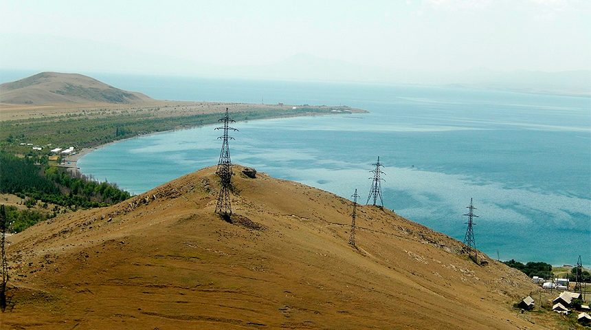 ՀԱՅԱՍՏԱՆԻ 10 ԱՄԵՆԱԳԵՂԵՑԻԿ ԼԵՌՆԵՐԸ