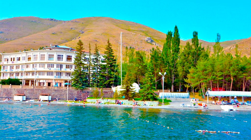 TOP-7 OF THE BEST HOLIDAY HOUSES OF ARMENIA
