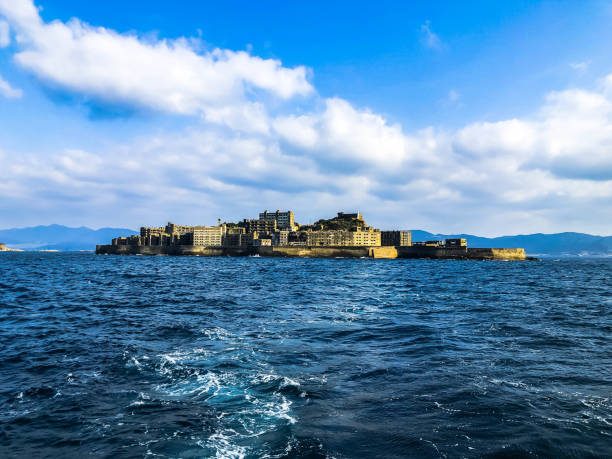 6a68574f4b870-hashima.jpg
