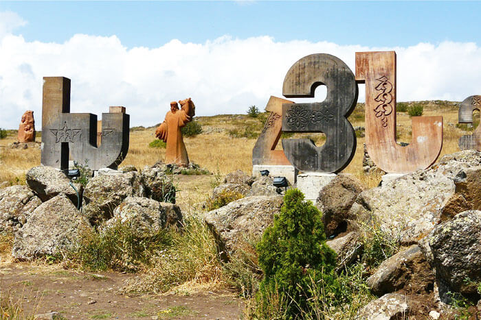 Pomnik Alfabetu Ormiańskiego, Armenia: zdjęcie 3