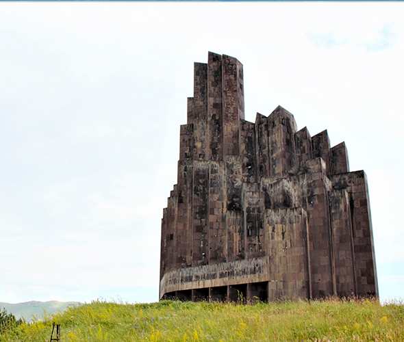 Il complesso memoriale “Veratsnund” (Rinascimento), Armenia: foto 3