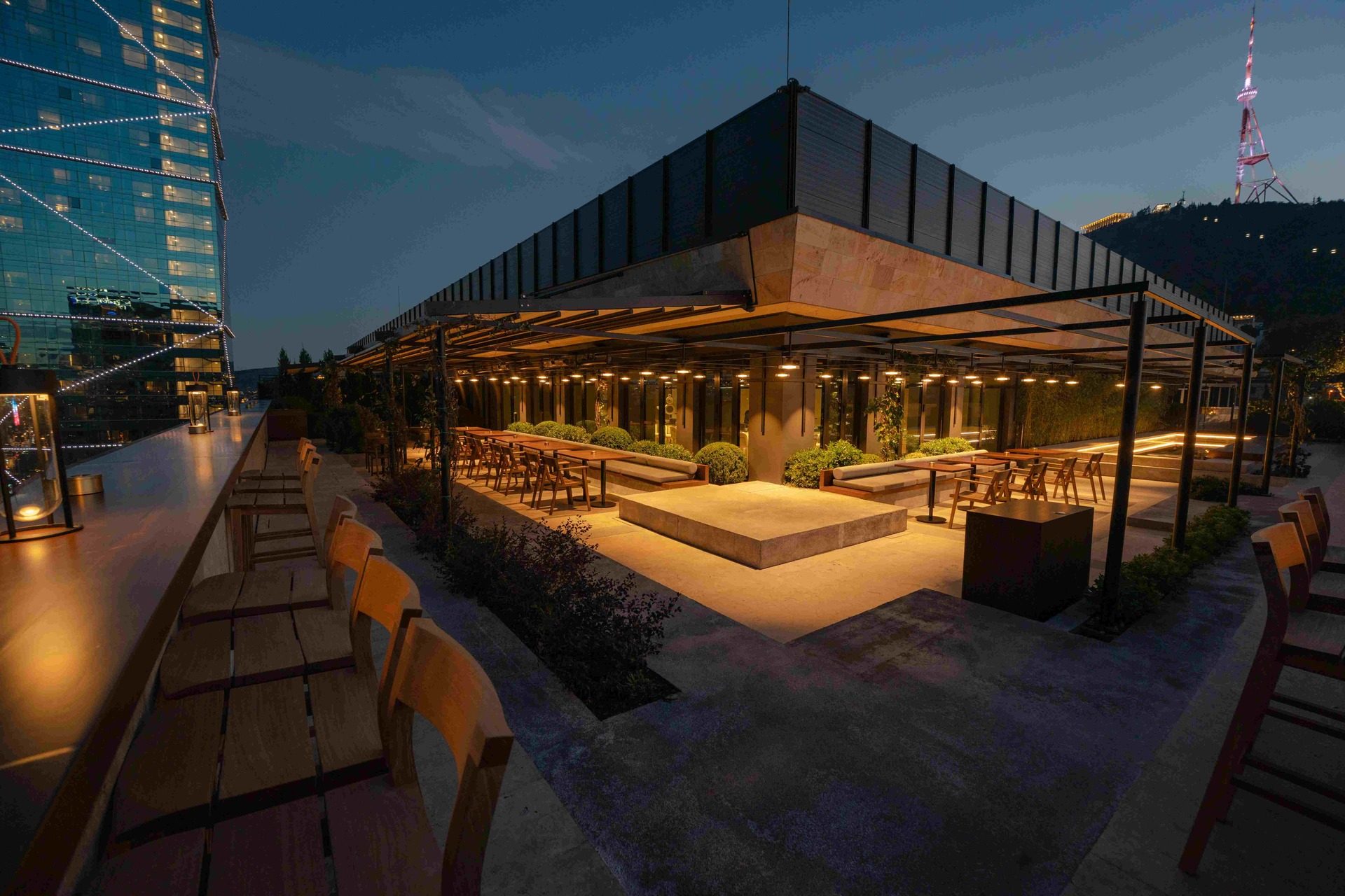 6ab507c247673-telegraph-rooftop-evening.jpg