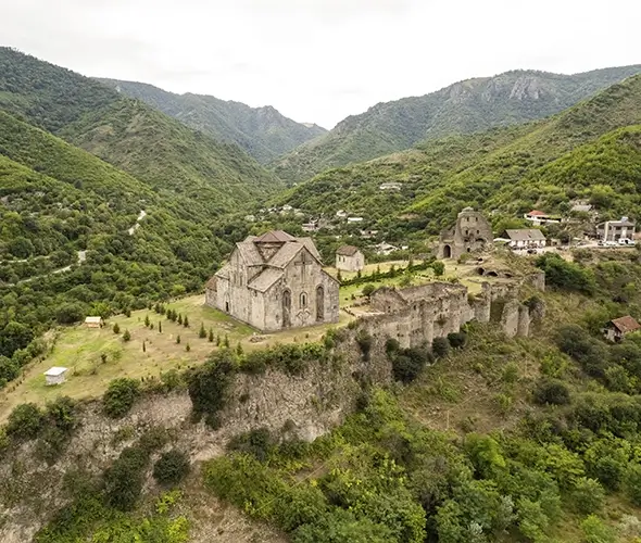 Monastère d'Akhtala, complexes monastiques de Haghpat et de Sanahin