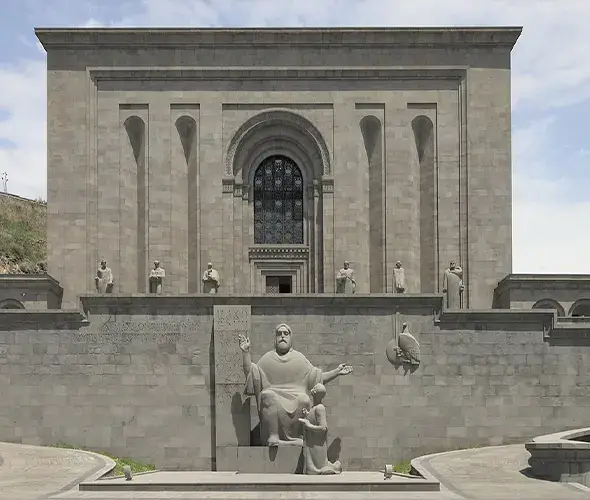 Etchmiadzin, Cathédrale Mère, Sainte-Gayané, Sainte-Hripsimé, Cathédrale de Zvartnots, visite de la ville d'Erevan : photo 5