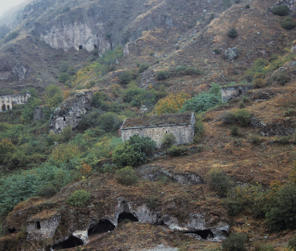 Wanderung durch Höhlensiedlungen / Goris, Azatashen, Khndzoresk: Foto 5