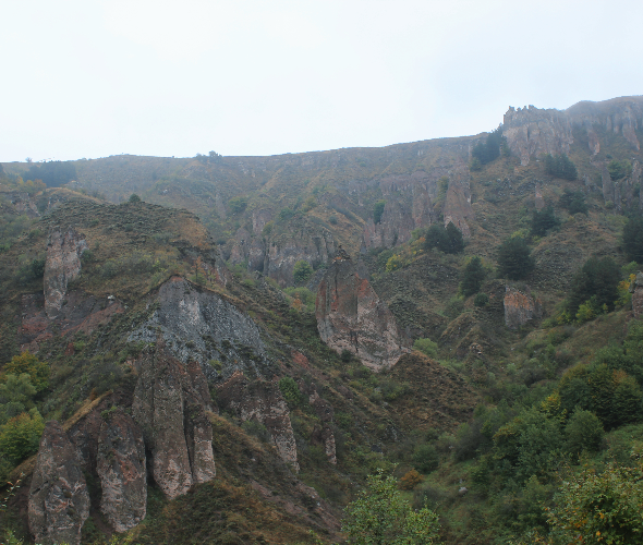 Wanderung durch Höhlensiedlungen / Goris, Azatashen, Khndzoresk: Foto 7
