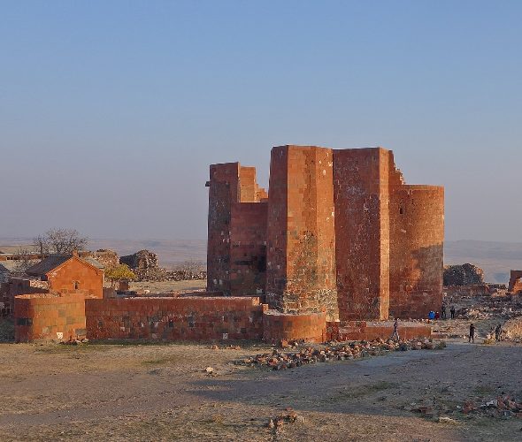 Cattedrale di Talin, Cattedrale di Aruch, Fortezza di Dashtadem: foto 5