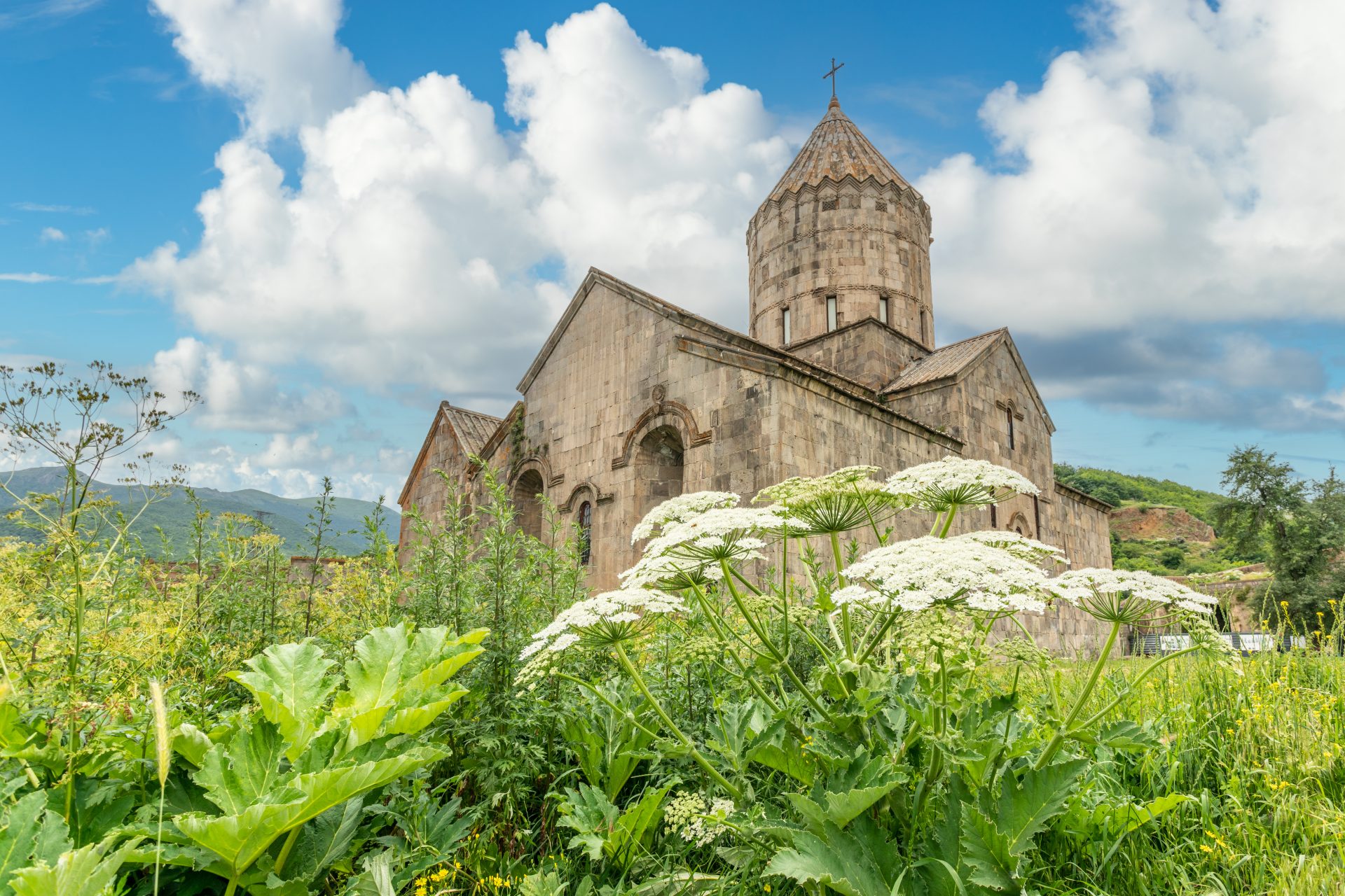 Տաթևի վանք, Խնձորեսկ, Շաքիի ջրվեժ, Արենի