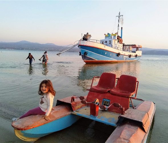 Fuga al Lago Sevan – Giro in barca, pranzo halal e pernottamento a Dilijan
