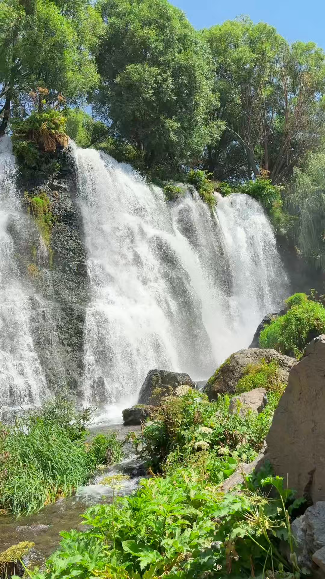 Shaki Waterfall